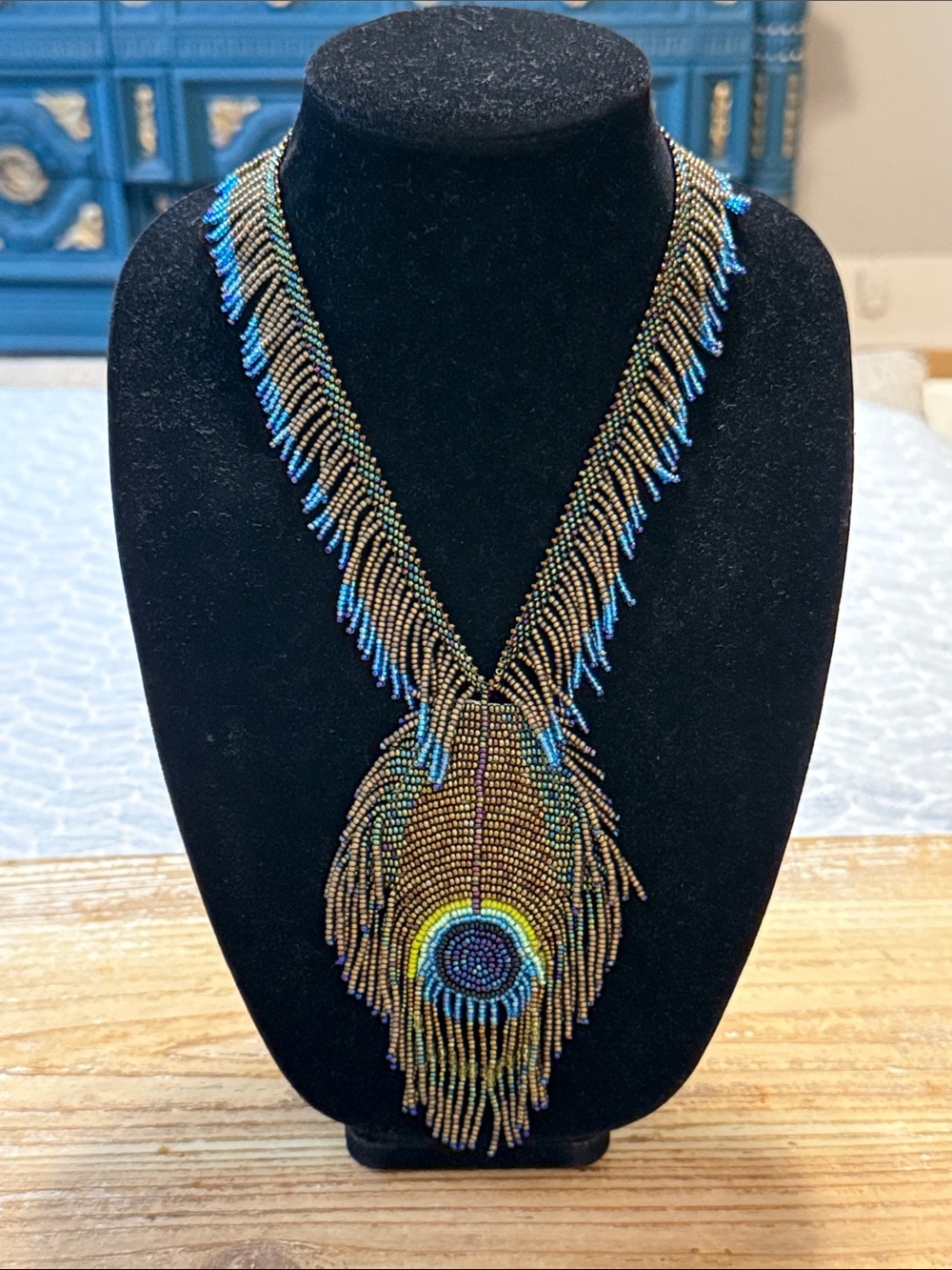 Vintage Native American Gold Blue Tone Seed Beaded Peacock Feather Necklace